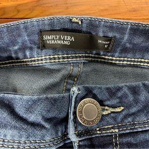Simply Vera Skinny Jeans by Vera Wang. Slightly Distressed. Good condition. SZ12